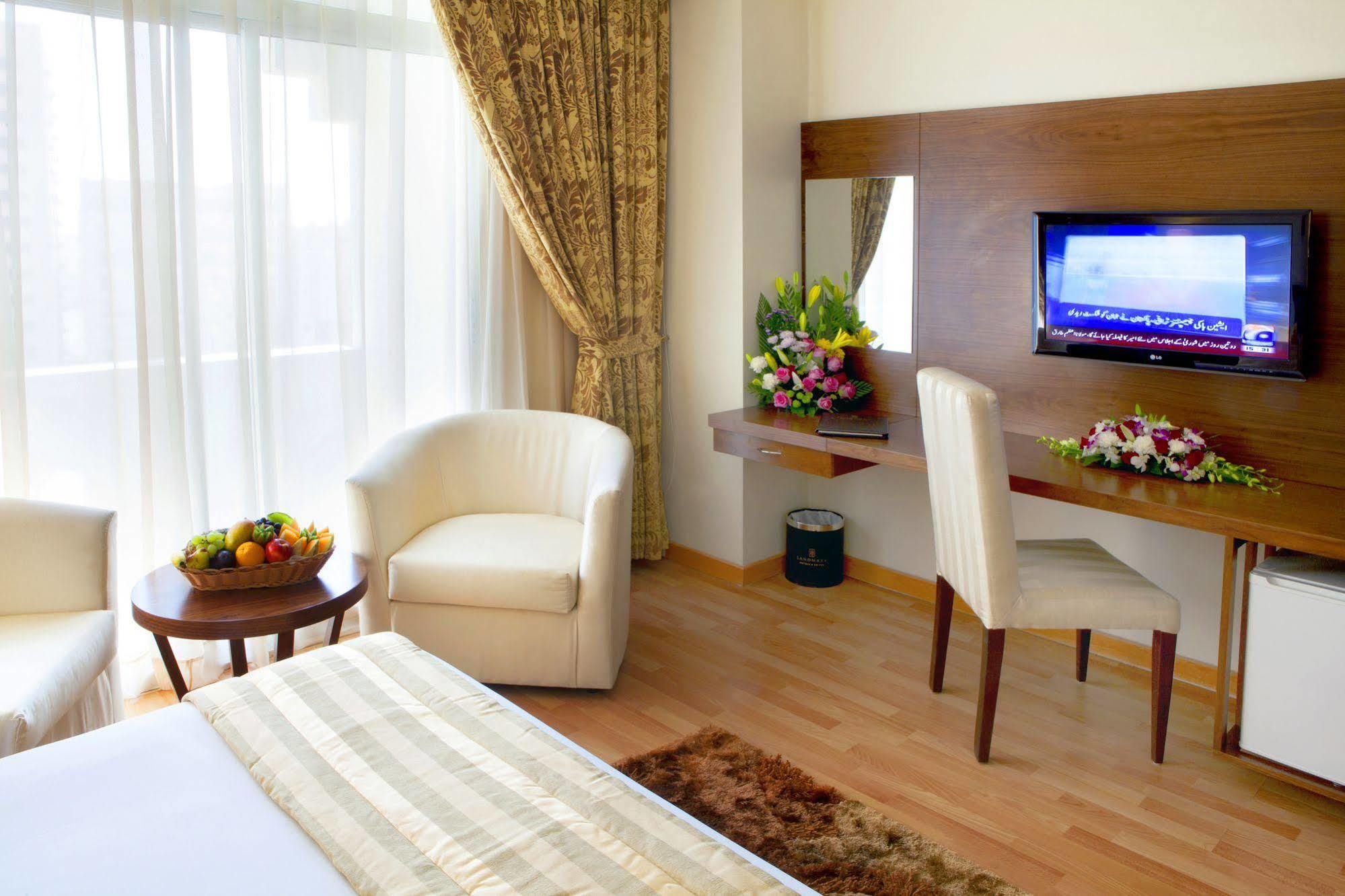 Landmark Plaza Hotel Dubaï Extérieur photo